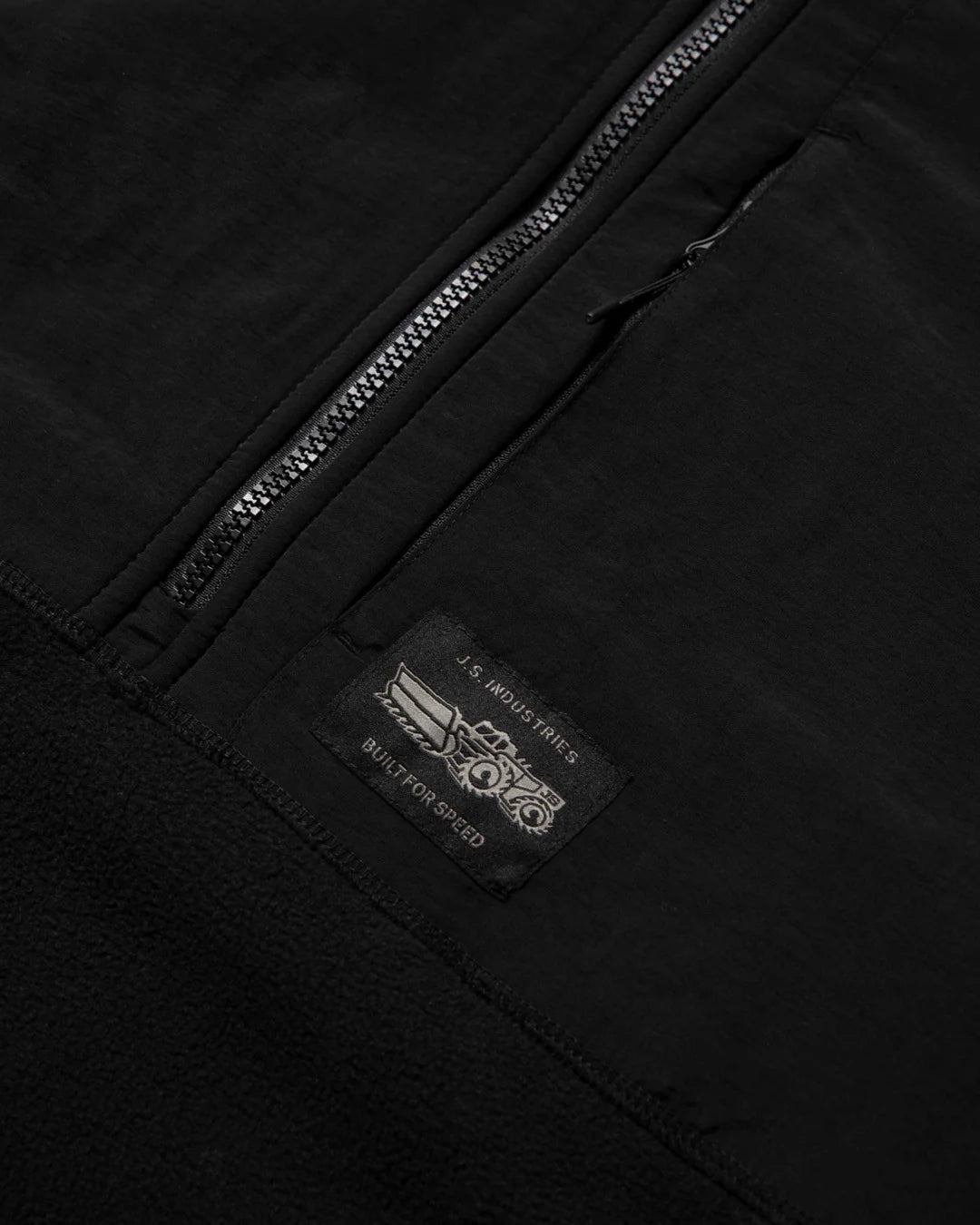 POLAIRE HYFI ZIP UP BLACK