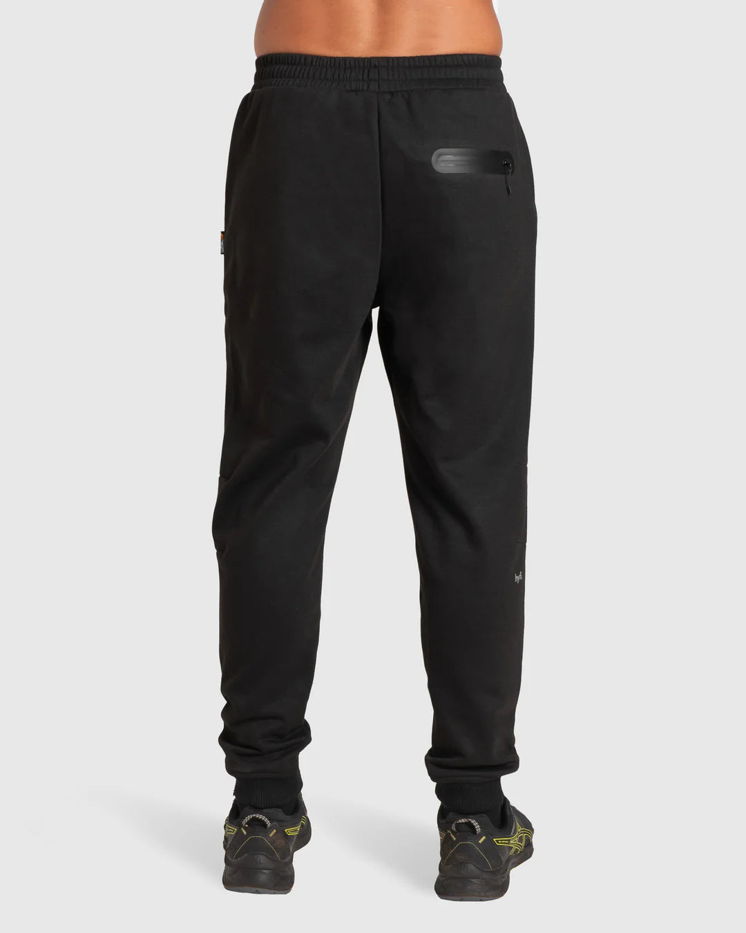 HYFI PERFORMER TRACK PANT BLACK